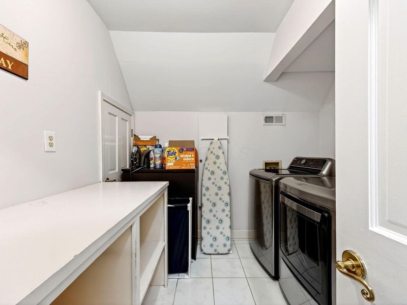 2433 Brookwood Road, Columbus, OH 43209 Photo 59