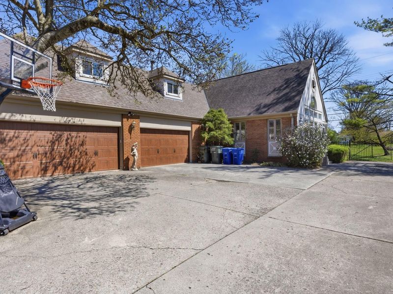 2433 Brookwood Road, Columbus, OH 43209 Photo 83