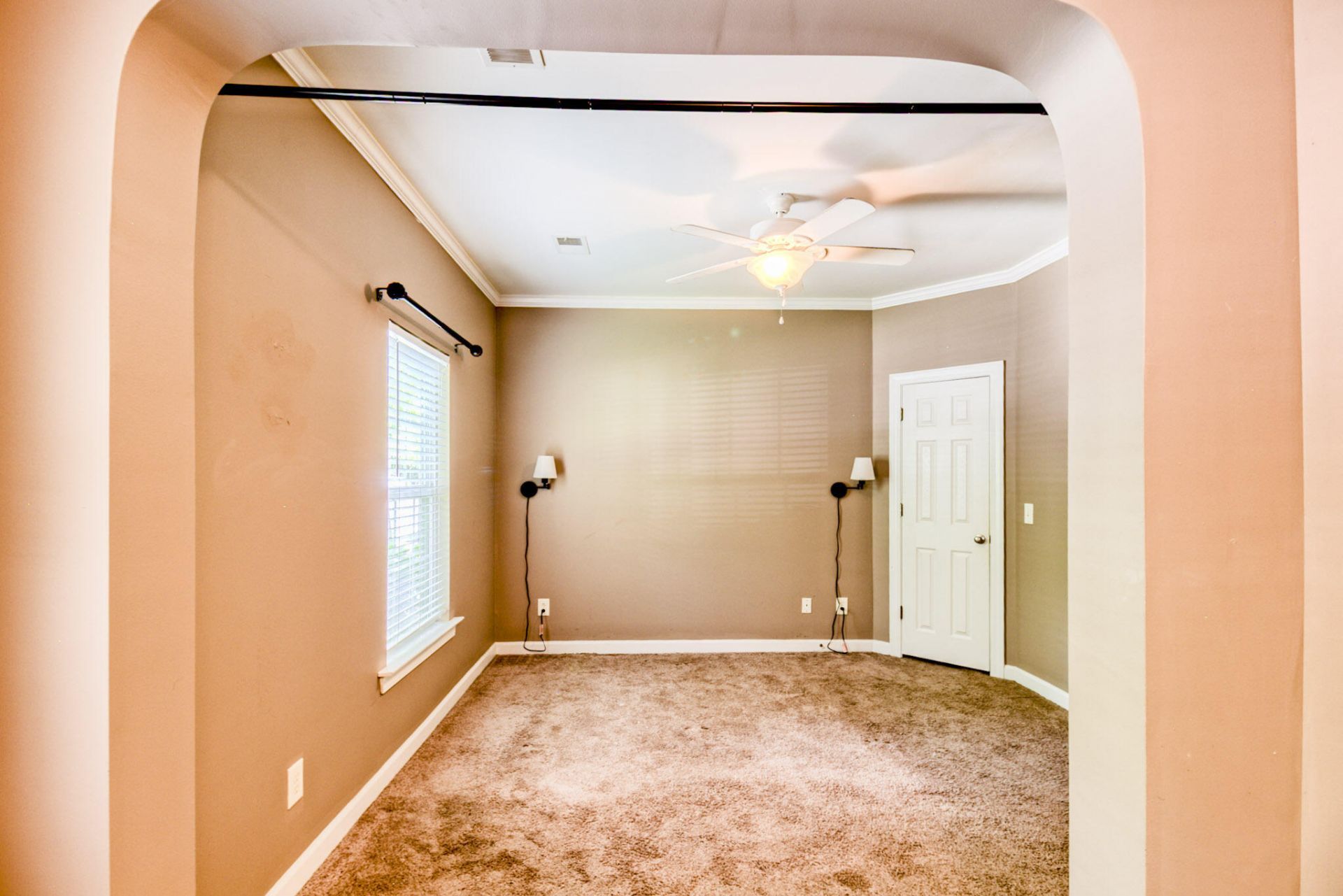 1401 Grove Park Drive Photo 16