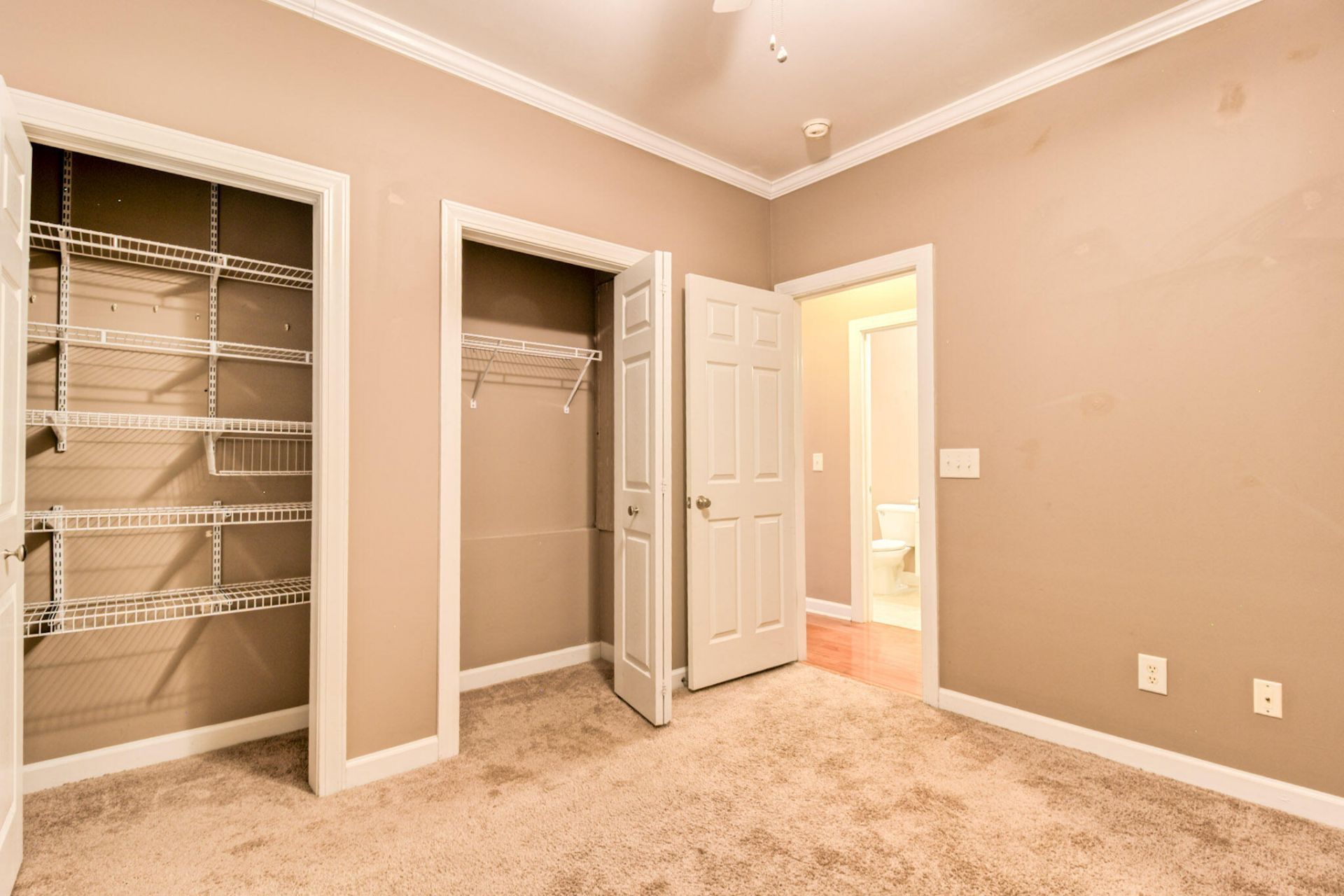 1401 Grove Park Drive Photo 23