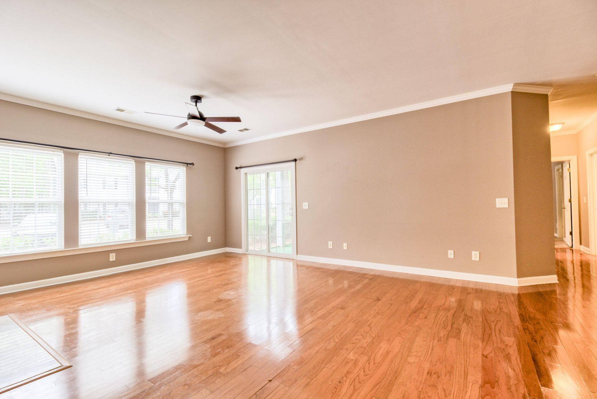 1401 Grove Park Drive Photo 6