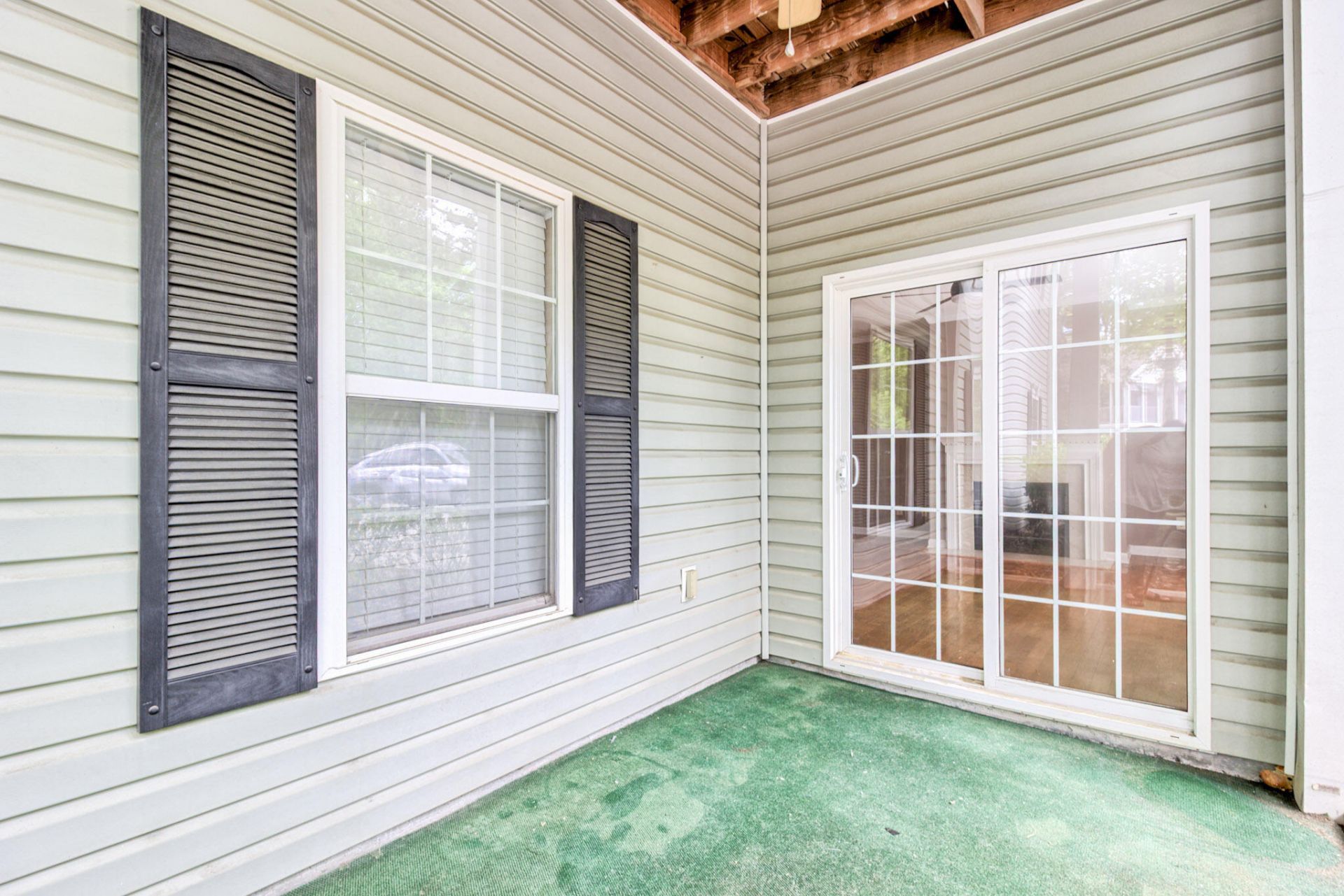 1401 Grove Park Drive Photo 9