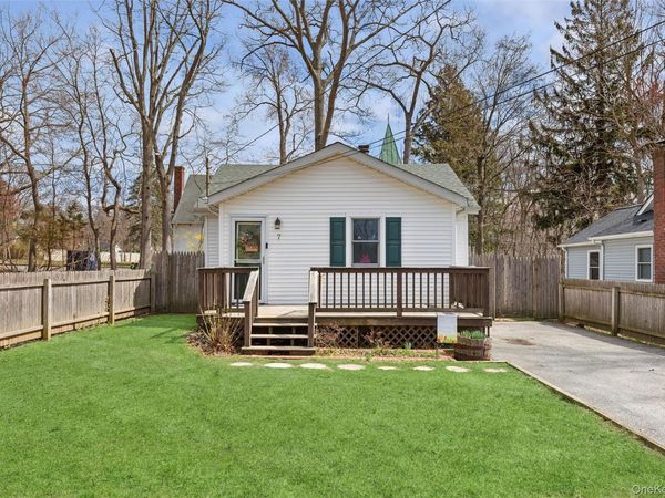 7 Upton Drive , Sound Beach, NY 11789