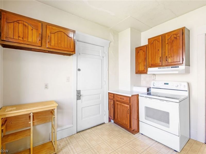 811 Amherst Street , Akron, OH 44311 Photo 17