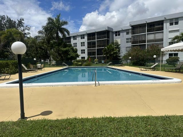 110 Royal Park Drive, Unit 4c, Oakland Park, FL 33309 Photo