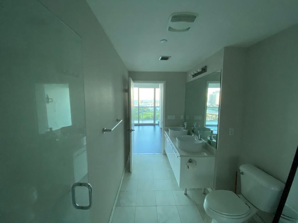 888 Biscayne Boulevard, Unit 1611, Miami, FL 33132 Photo