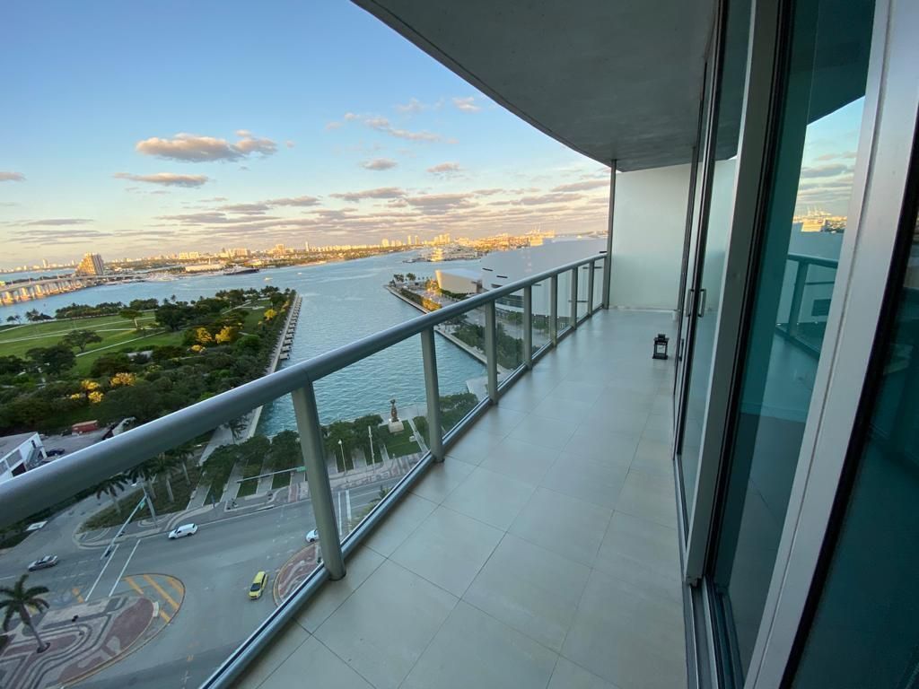 888 Biscayne Boulevard, Unit 1611, Miami, FL 33132 Photo