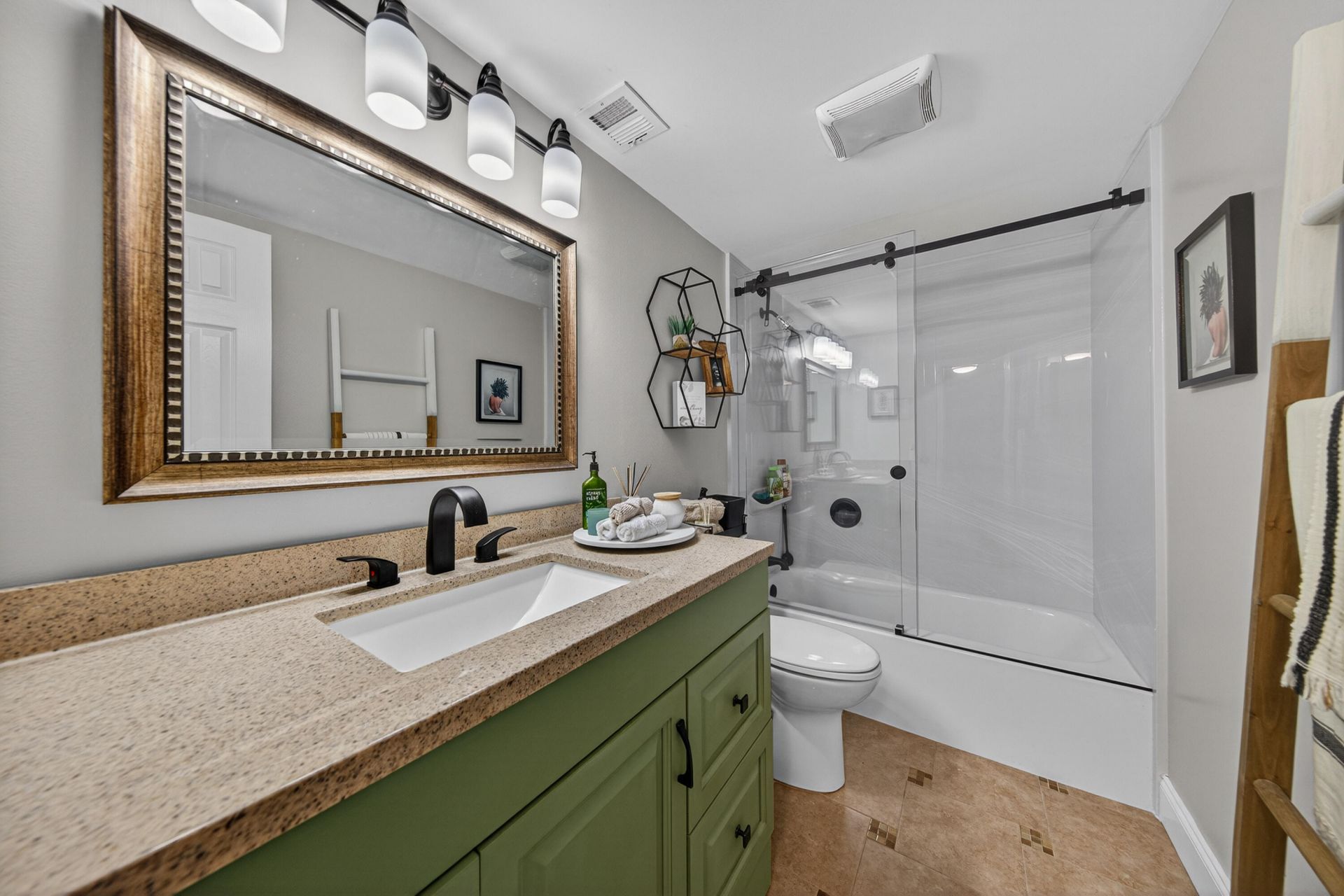 1170 N Federal Highway, Unit 411, Fort Lauderdale, FL 33304 Photo