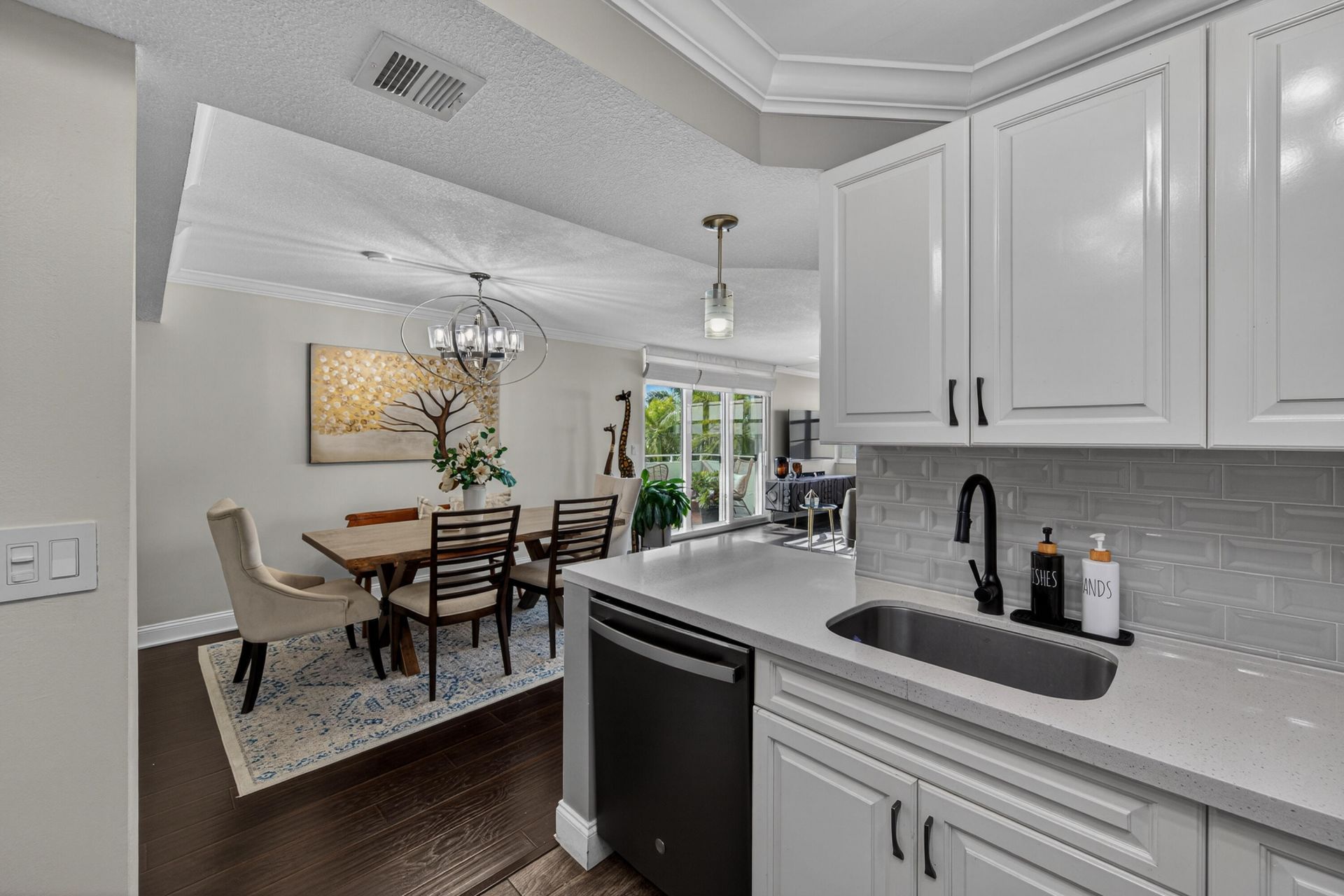 1170 N Federal Highway, Unit 411, Fort Lauderdale, FL 33304 Photo