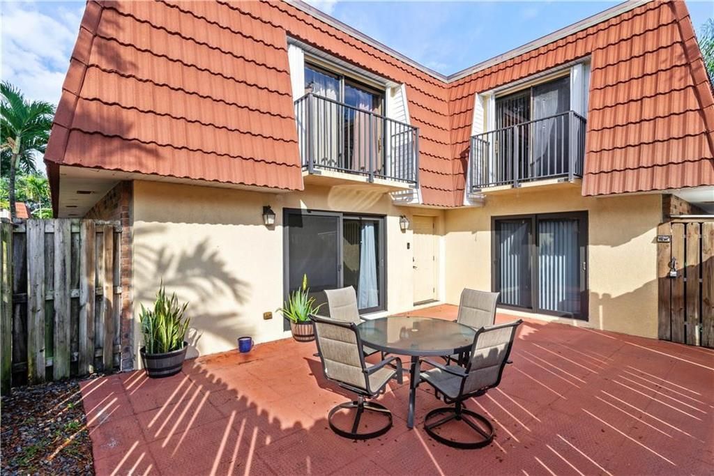 9951 NW 6th Court, Plantation, FL 33324 Photo