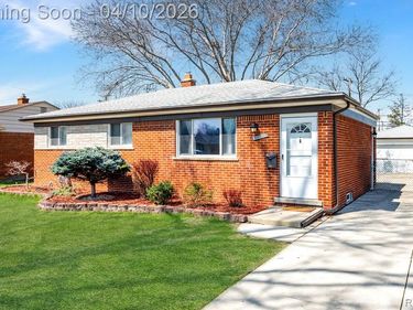 13227 Masonic Boulevard S, Warren, MI 48088