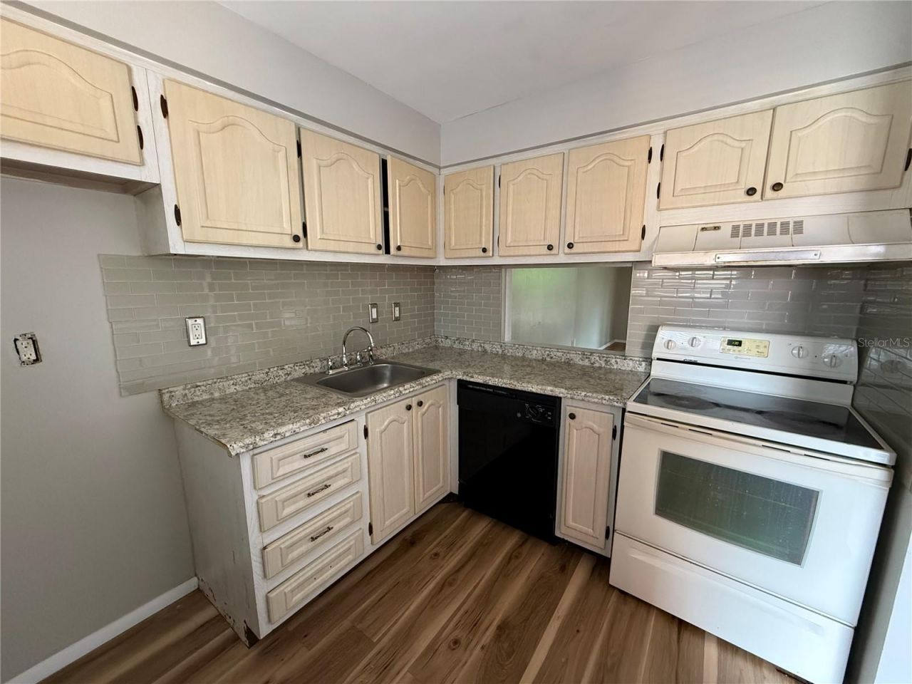 2800 N Powers Drive , Unit 9, Orlando, FL 32818 Photo