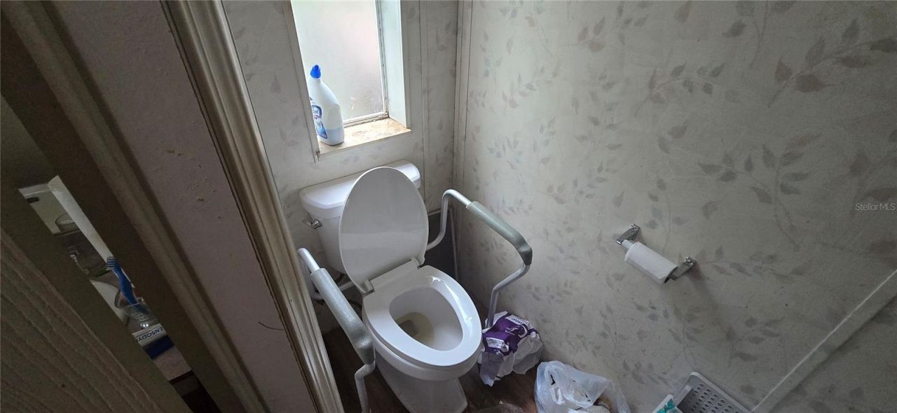 1329 NW 18th Way , Bell, FL 32619 Photo