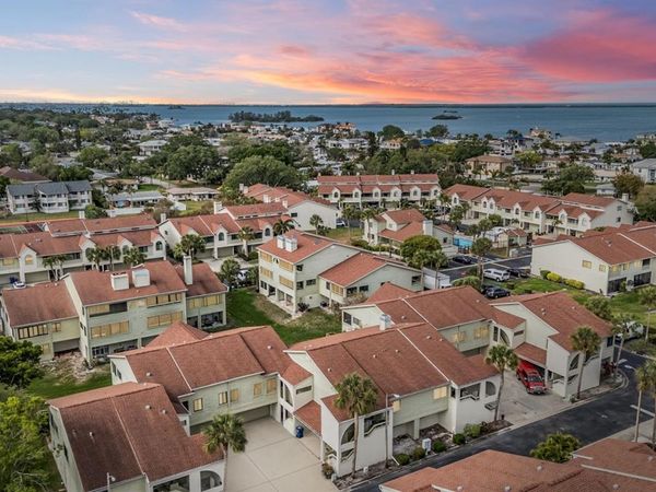 637 DRAKE LANE N, DUNEDIN, FL 34698