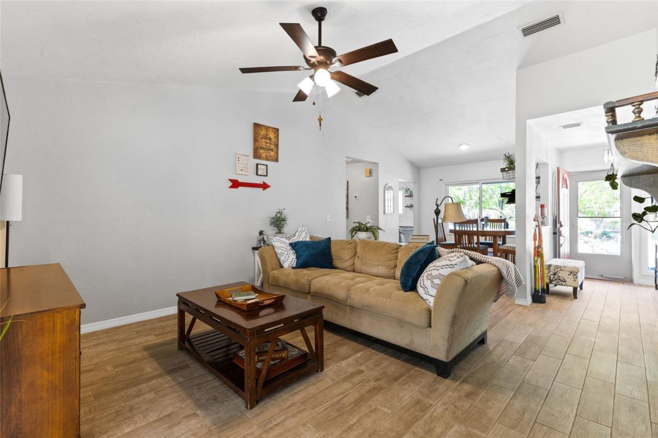 6109 NW 107th Place, Alachua, FL 32615 Photo