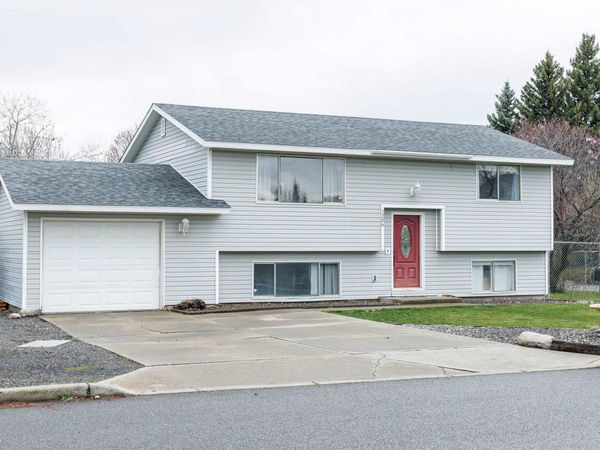 1206 S Best Rd, Veradale, WA 99037