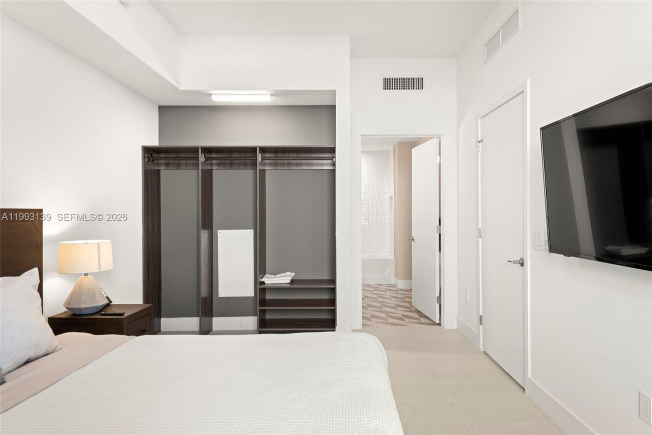 159 NE 6th St , Unit 5104, Miami, FL 33132 Photo