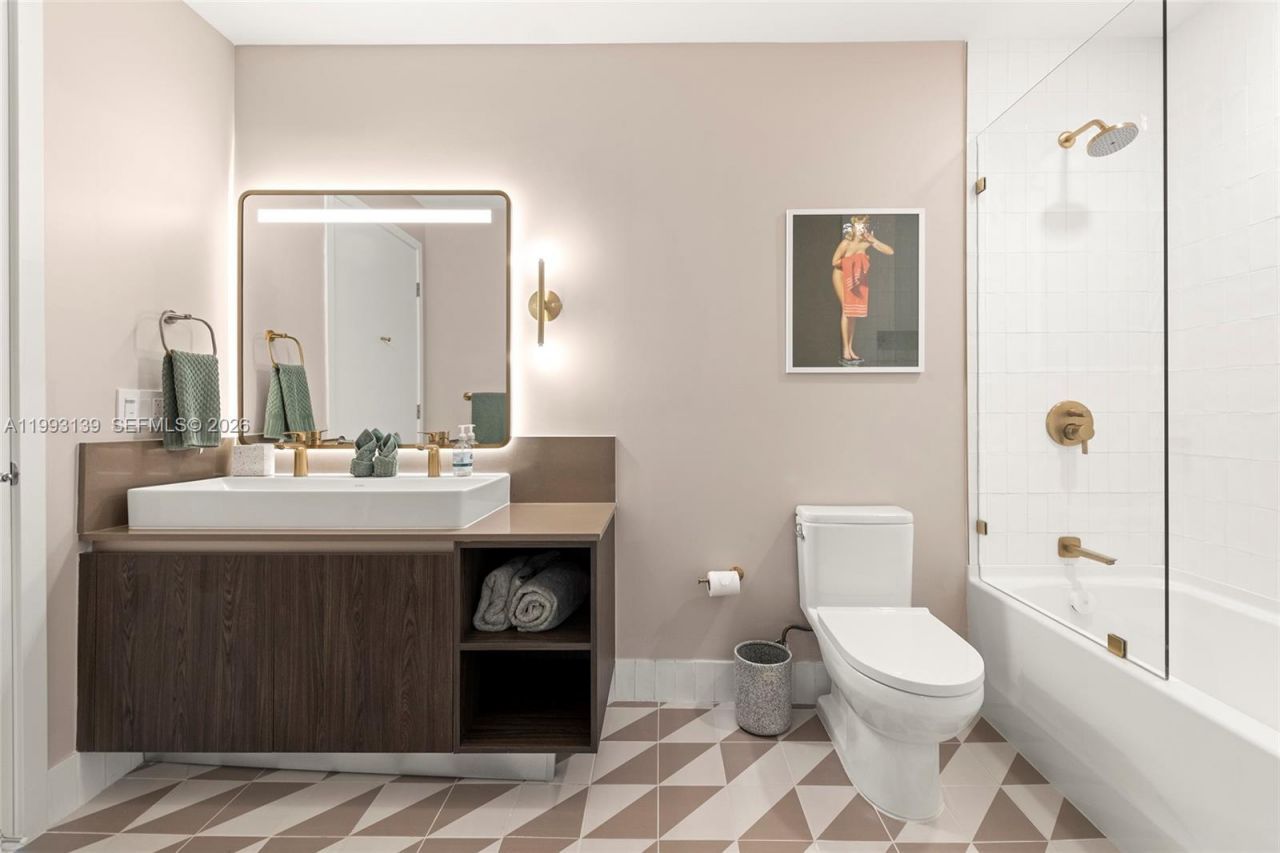 159 NE 6th St , Unit 5104, Miami, FL 33132 Photo