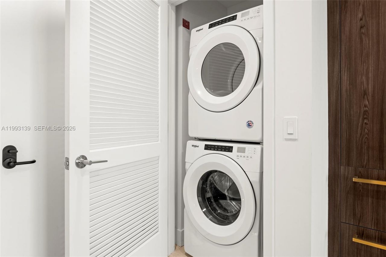 159 NE 6th St , Unit 5104, Miami, FL 33132 Photo