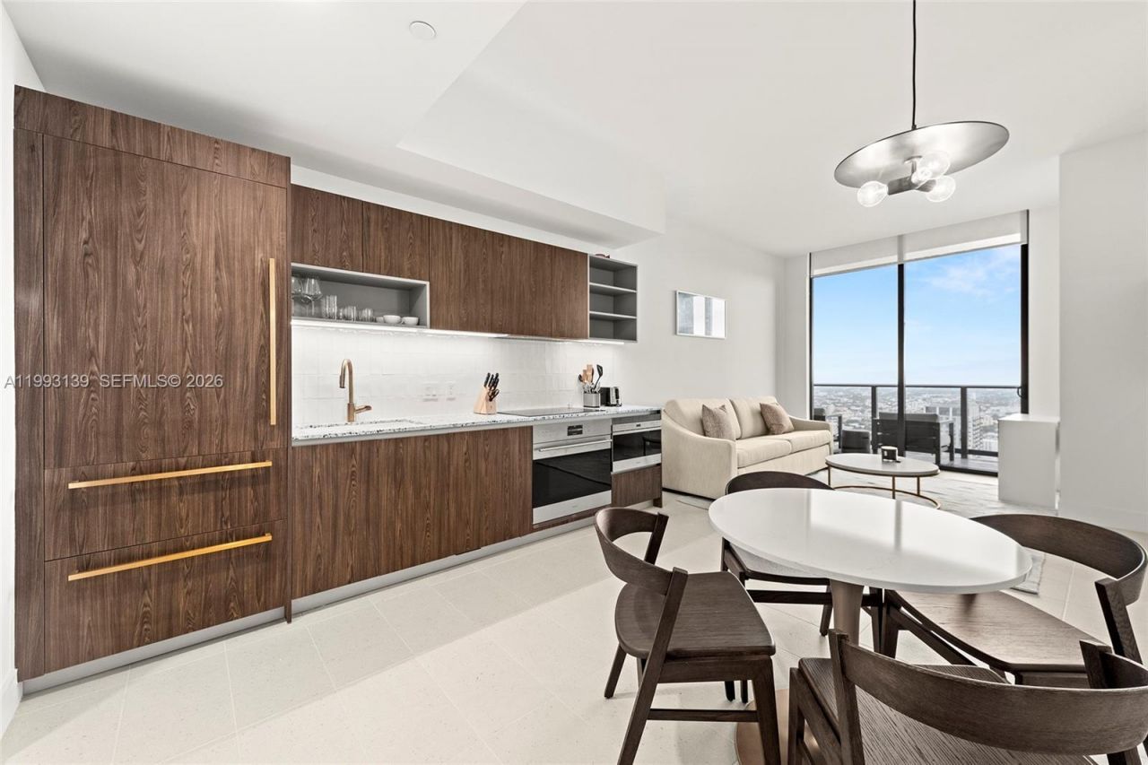 159 NE 6th St , Unit 5104, Miami, FL 33132 Photo