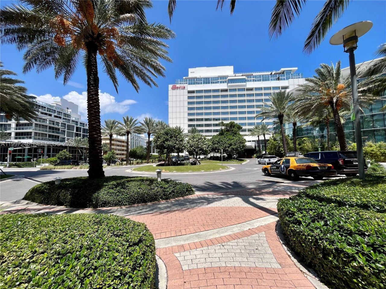 2899 Collins Ave , Unit 810, Miami Beach, FL 33140 Photo