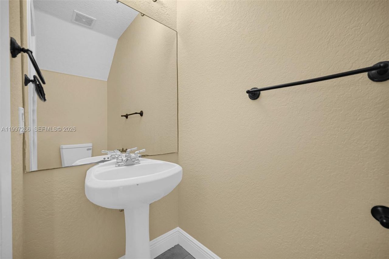 4930 S University Dr , Unit 4930, Davie, FL 33328 Photo