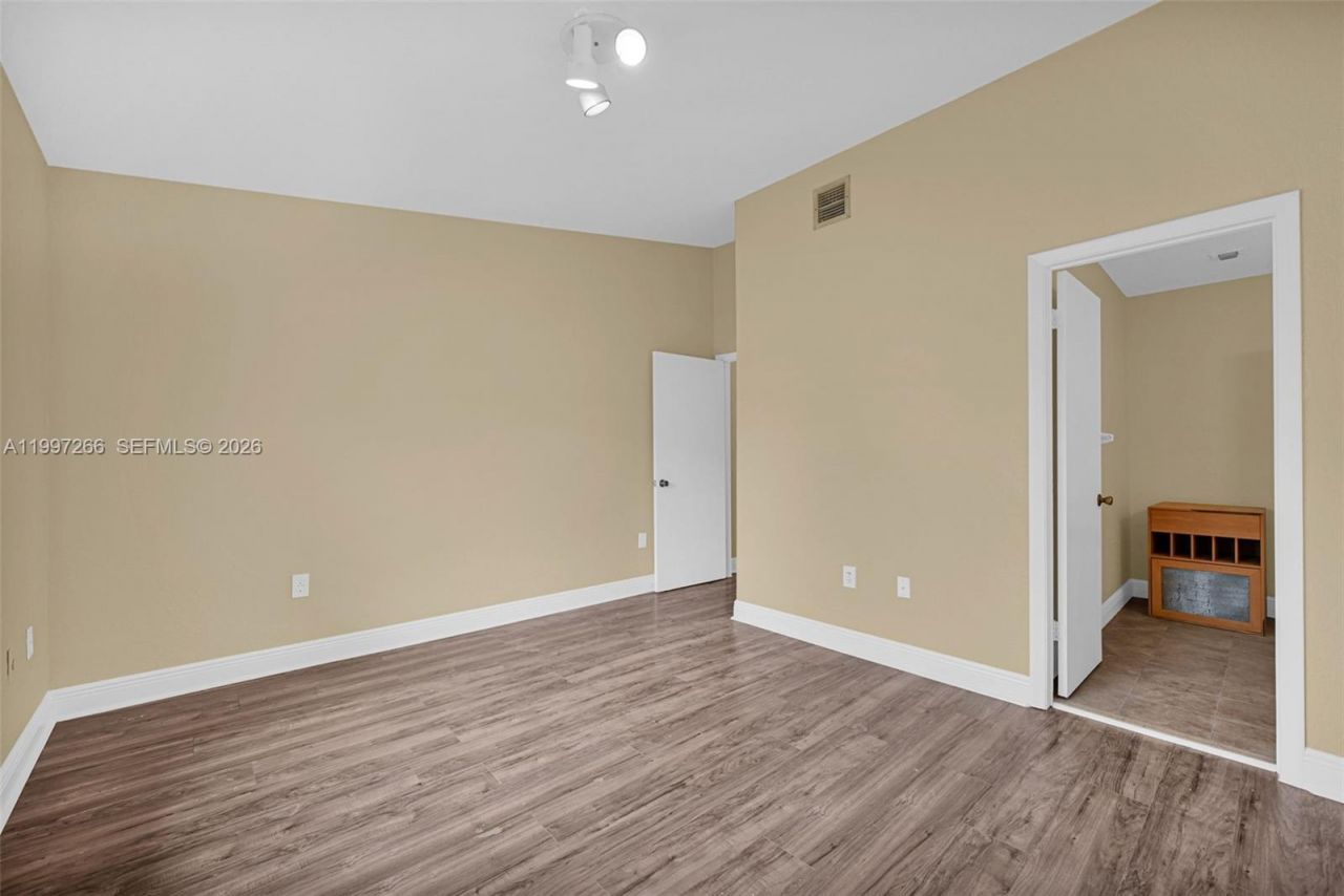 4930 S University Dr , Unit 4930, Davie, FL 33328 Photo