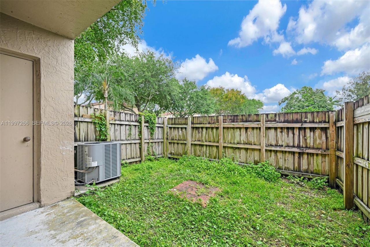 4930 S University Dr , Unit 4930, Davie, FL 33328 Photo