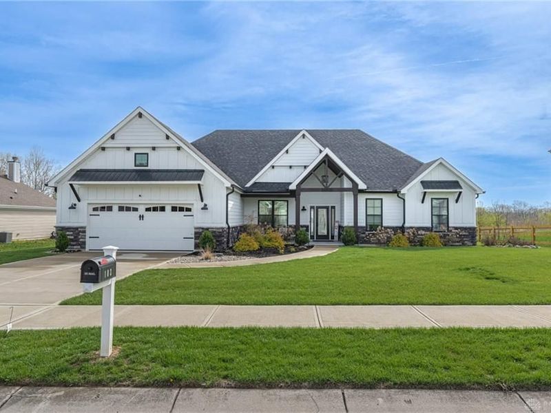 103 Mound Builder Place, Carlisle, OH 45005 Photo 2