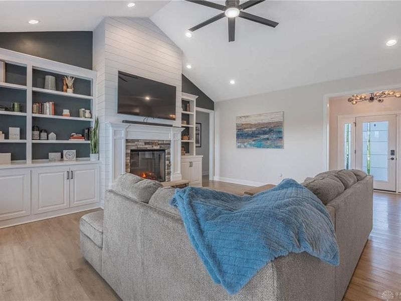 103 Mound Builder Place, Carlisle, OH 45005 Photo 5