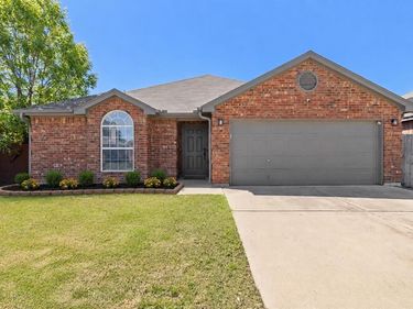5328 Mirage Drive, Fort Worth, TX 76244