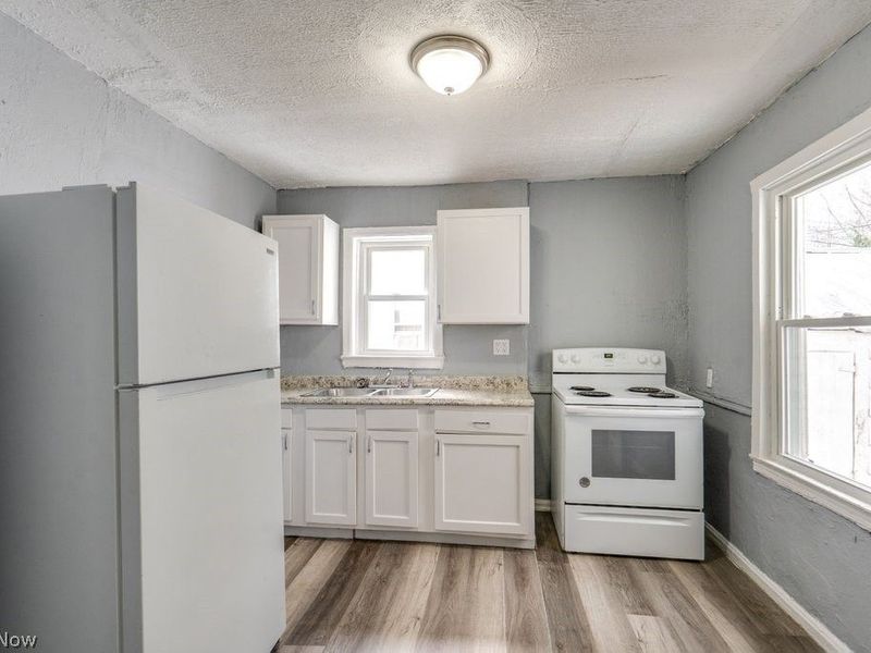 1090 Greenwood Avenue , Akron, OH 44320 Photo 10