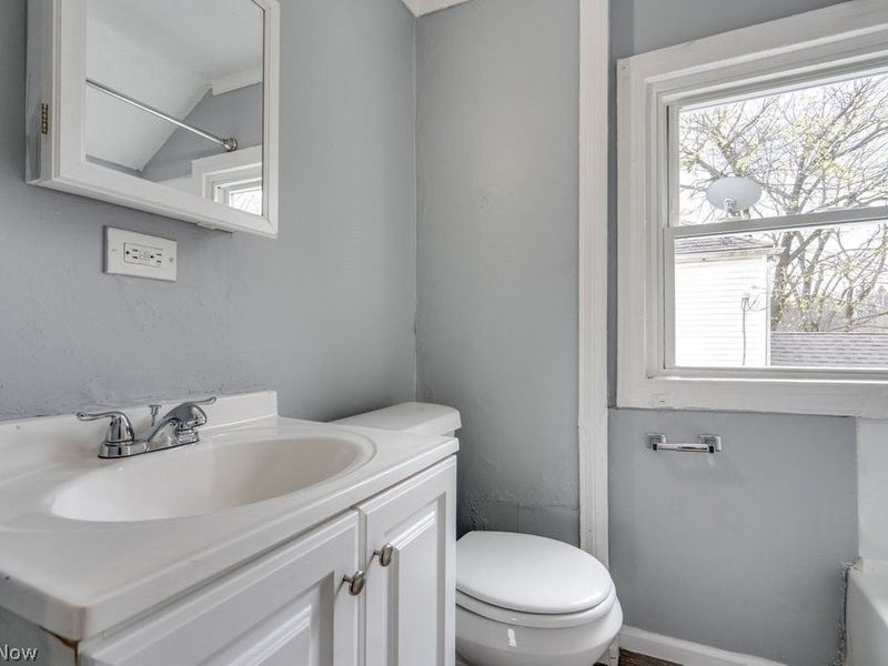 1090 Greenwood Avenue , Akron, OH 44320 Photo 15