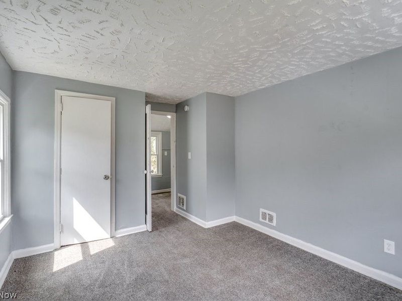 1090 Greenwood Avenue , Akron, OH 44320 Photo 17