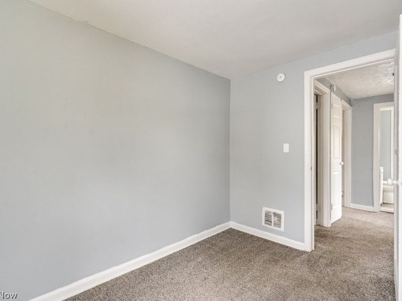 1090 Greenwood Avenue , Akron, OH 44320 Photo 21