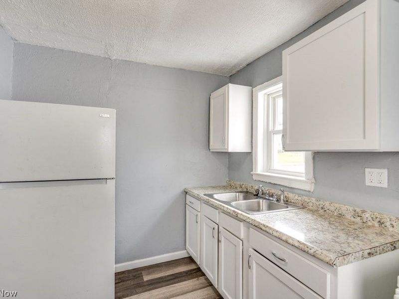 1090 Greenwood Avenue , Akron, OH 44320 Photo 9