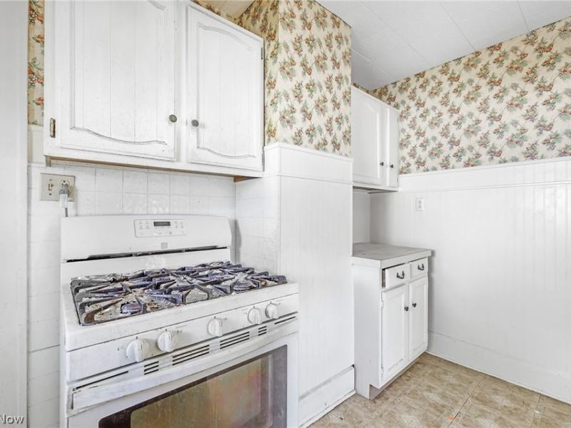 848 Longview Avenue , Akron, OH 44307 Photo 16