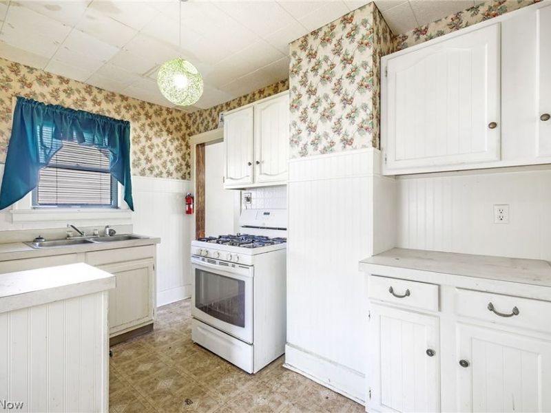 848 Longview Avenue , Akron, OH 44307 Photo 17