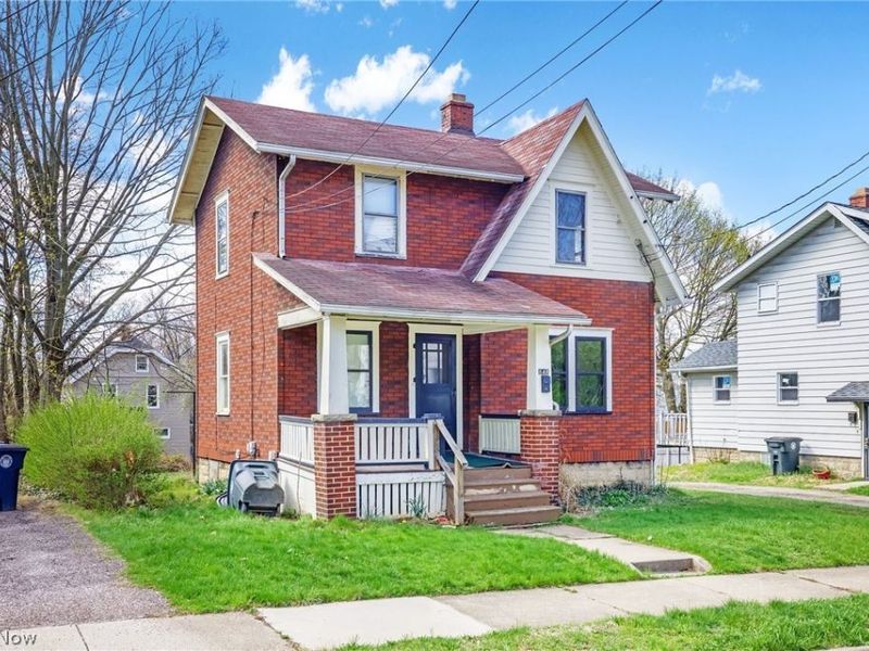 848 Longview Avenue , Akron, OH 44307 Photo 2