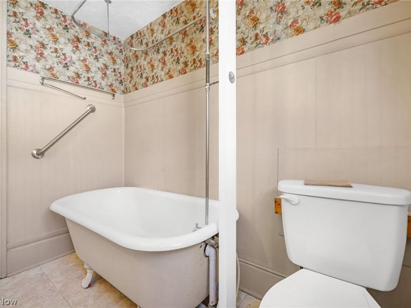 848 Longview Avenue , Akron, OH 44307 Photo 24