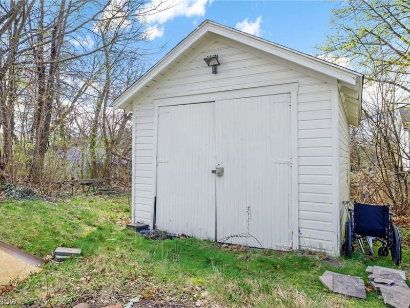 848 Longview Avenue , Akron, OH 44307 Photo 25