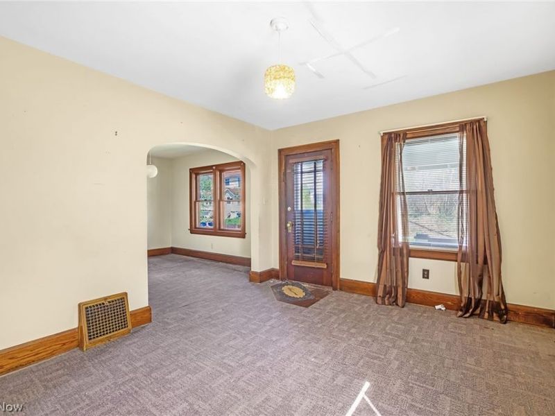 848 Longview Avenue , Akron, OH 44307 Photo 6