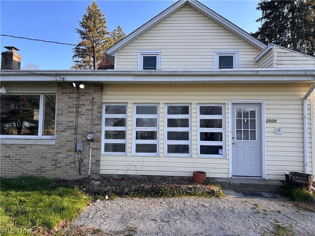 2000 Butternut Street Nw, North Canton, OH 44720 Main Photo