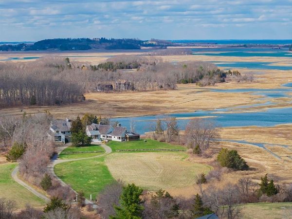 80-R Eastern Ave, Essex, MA 01929