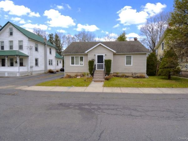 10 Bartlett Street, Ellenville, NY 12428
