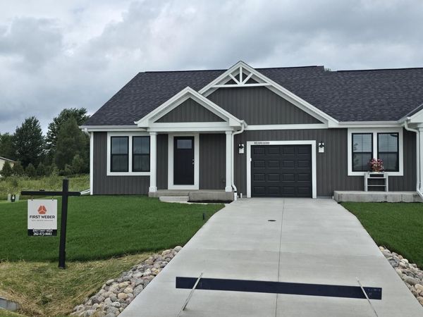 W219N16394 Jasmine COURT, Jackson, WI 53037