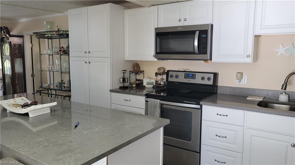 91 Sun Cir , Fort Myers, FL 33905 Photo