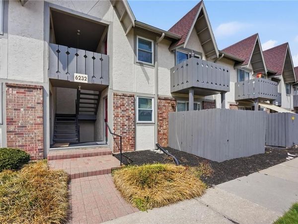 6232 Robinson Street, Unit 2, Overland Park, KS 66202