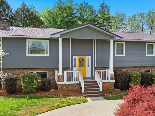 8745 Fox Lonas Rd, Knoxville, TN 37923