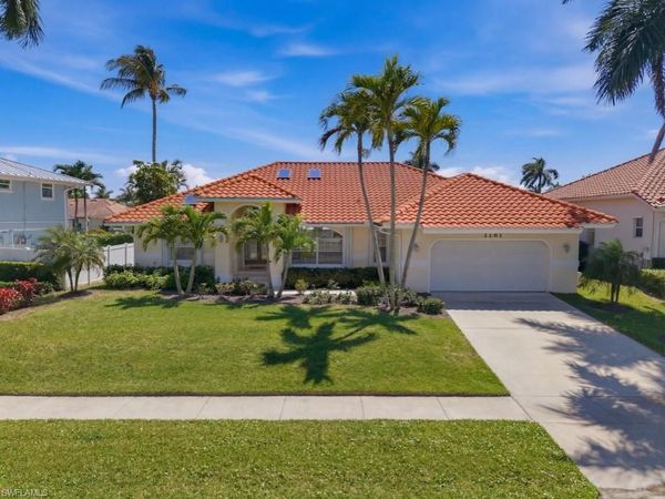 1181 Bond CT , MARCO ISLAND, FL 34145
